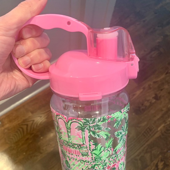 Lilly Pulitzer GWP Water Bottle in Mandevilla Baby Always Worth It- NEW - Picture 11 of 16